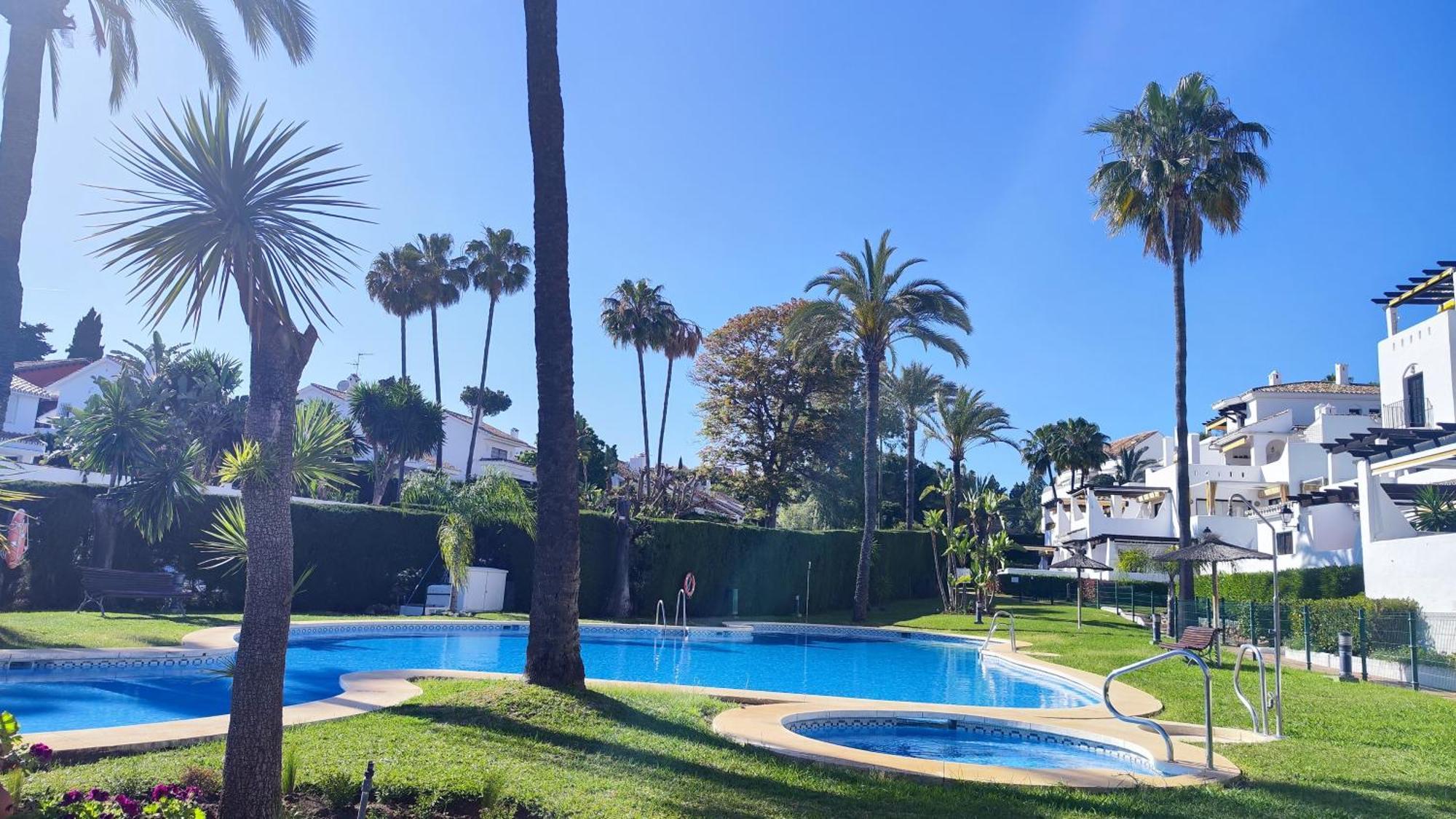 Aldea Blanca Elegant Penthouse In Puerto Banus *
